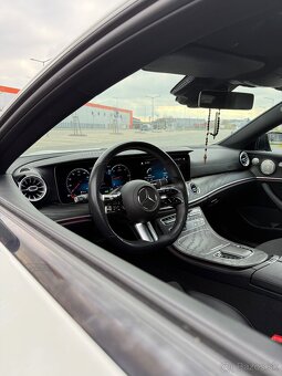 Mercedes benz E 300D coupe - 10