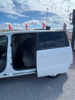 Volkswagen Sharan 2.0 TDI 110 kW 4x4 3/2016 - 10