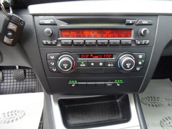 BMW Řada 1 2,0 116i 2x originál alu kola, pravidelný servis - 10