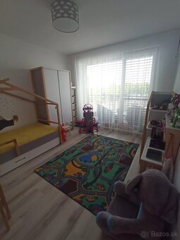 Na predaj 3-izbový svetlý byt s veľkým balkónom - 10