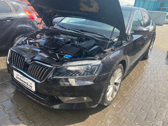 Škoda Superb 2.0TDi DSG SK ŠPZ, havarované - 10