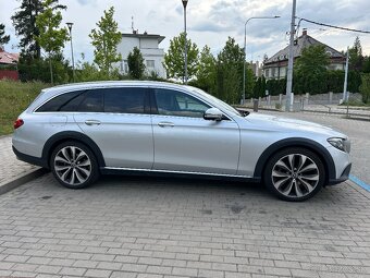 Mercedes-Benz Třídy E, 220D Avantgarde All-Terraine - 10