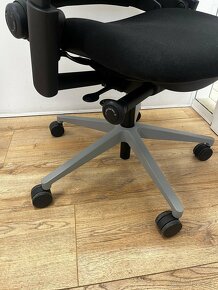 Kancelárska stolička Steelcase Leap V2 Grey - 10