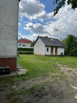 Dom v obci Lekarovce - 10