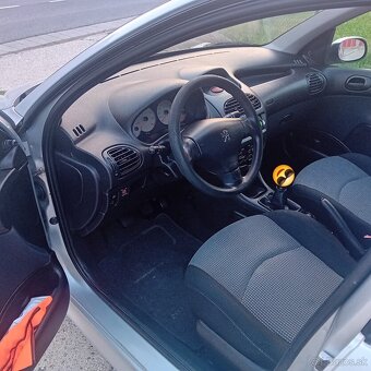 Peugeot 206 1.4 benzín 55kw - 10