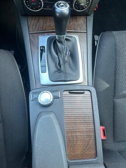 Mercedes-Benz C220 4MATIC - 10