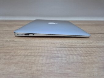 MacBook Air (13-inch, 2017) /Intel Core i5/8GB RAM/128GB SSD - 10