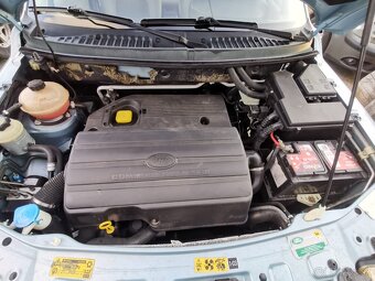 Land Rover Freelander 2.0 - 10