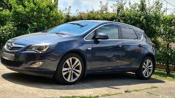Opel Astra J - 10