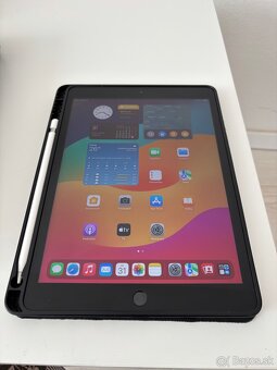 iPad 8.generace 32 GB - 10
