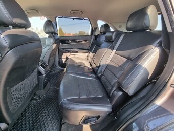Kia Sorento 2.2 CRDi VGT 4WD ISG Platinum A/T za 15.790 € - 10