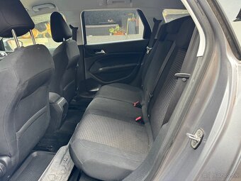 Peugeot 308 SW 1.2 Puretech Style 2019 119000km POJAZDNÉ - 10