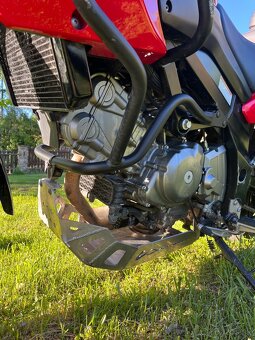 Suzuki DL650 Vstrom - 10