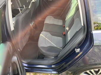 Volkswagen Passat B7 2.0TDi - 10