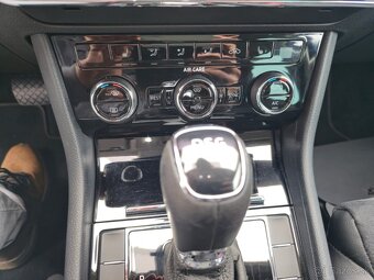Škoda superb 3 2.0 tdi 140kw panorama - 10