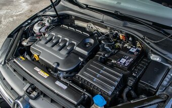 Volkswagen Golf 7.5 2.0TDI Highline DSG 110kW 2020 automat - 10