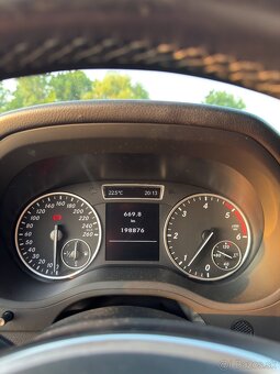 Mercedes-Benz B200 CDI - 10