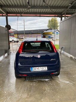 Fiat Grande Punto - 10