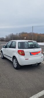 Suzuki SX4 - 10