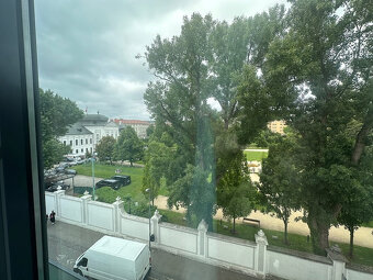 Luxusný 3izbový byt pri prezidentskom paláci - 10
