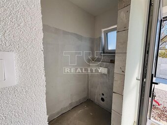 MODERNÝ 4 IZBOVÝ BUNGALOV PODLUŽANY - 10