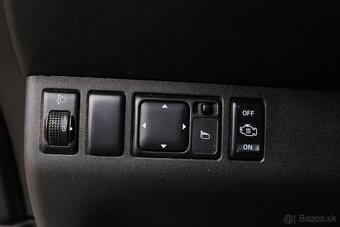 Nissan Navara DoubleCab 2.5D XE - 10