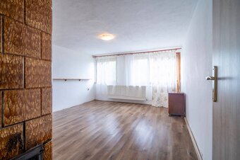 Na predaj: Rodinný dom Daletice s veľkým pozemkom, blízko Pr - 10