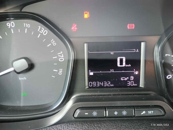 PPPeugeot Expert Combi 2.0 BlueHDi 145, L2, 106kW - 8 miest - 10