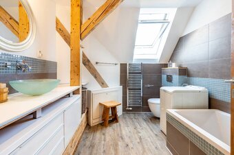 STARÉ MESTO-LETNÁ,veľký podkrovný,3-izbový byt 102 m² - 10