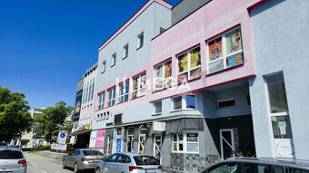 PRENÁJOM komerčného priestoru (100 m2) v centra Humenného - 10