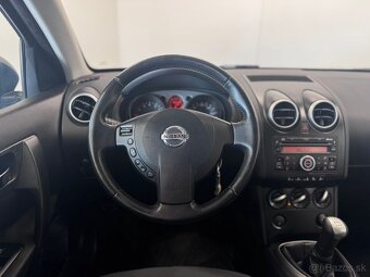 Nissan Qashqai 1.6i Visia 4x2 - 10