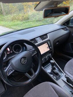 Škoda octavia 2.0tdi 110kw Laurin&klement PRIHLÁSENÉ - 10