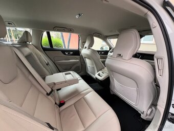 Volvo V60 D3 Inscription A/T 110 kW - 10