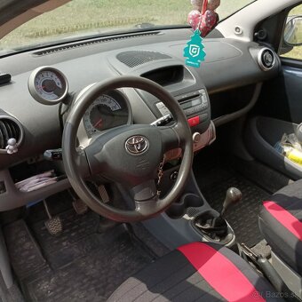 Spolahliva Toyota AYGO - 10