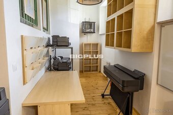 Na prenájom štýlové priestory na námestí pri hoteli Magura P - 10