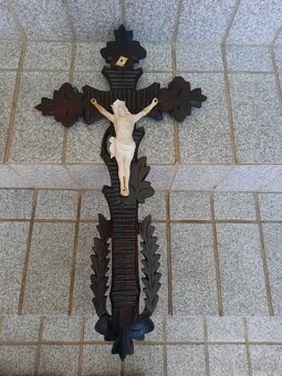 Drevený kríž rozmery 102 x 51 cm - 10