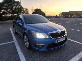 Octavia Combi 2.0 TDI CR DPF RS DSG - 10