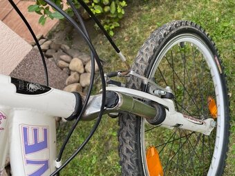 dievčenský bicykel - 10