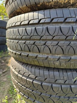 26. Nakladné pneu 215/65 R15 C 104/107T rv.2022 - 10