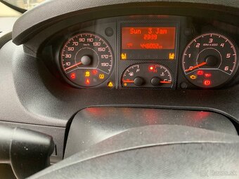 Peugeot Boxer 2.0 HDi, pre 3 osoby - 10