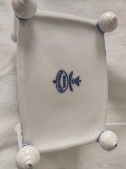 Porcelánová dóza na bonbóny,cibulák, Dubí, limitka - 10
