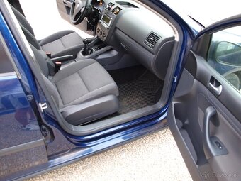 Volkswagen Golf 1.6 FSI Trend - 10