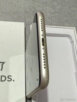 Predám Apple iPhone 11 256GB Silver Minimálne známky - 10