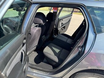 Peugeot 407SW - 10