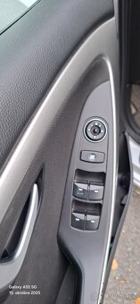 Hyundai i30 1.4 CRDi DOHC 16V Classic - 10