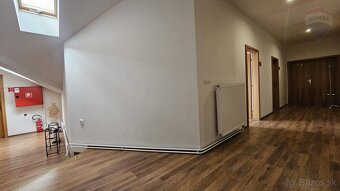 Prenájom troch kancelárií, 87 m², Farská 10, Nitra - 10