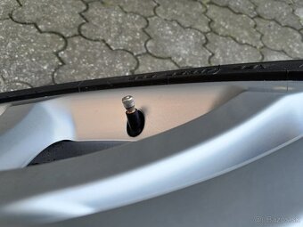 Alu sada = 5x112 = orig. MERCEDES = s pneu = 245/45 R17 - 10