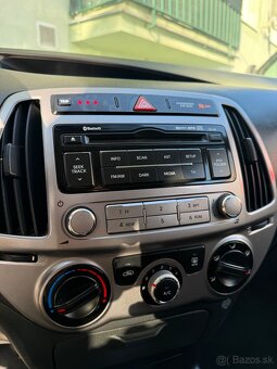 Hyundai i20 1.2i 62 kW r.v. 2014 - 10