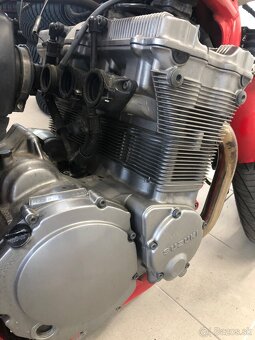 Suzuki bandit - 10