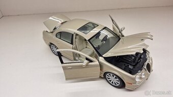 1:18 JAGUAR S-TYPE - 10